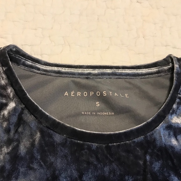 Gorgeous Aeropostale short sleeve dark silver gray crewneck velvet top (S) - Picture 3 of 13